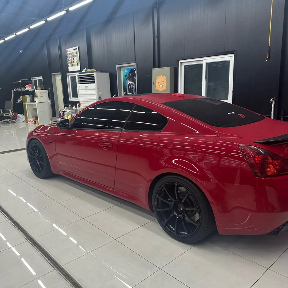 Infiniti Q50のカーラッピング事例|費用目安・仕上がり 施工写真 2-1