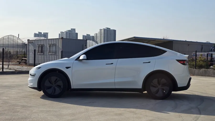 Tesla Model 3のカーフィルム施工事例|費用目安・仕上がり 施工写真 2-1