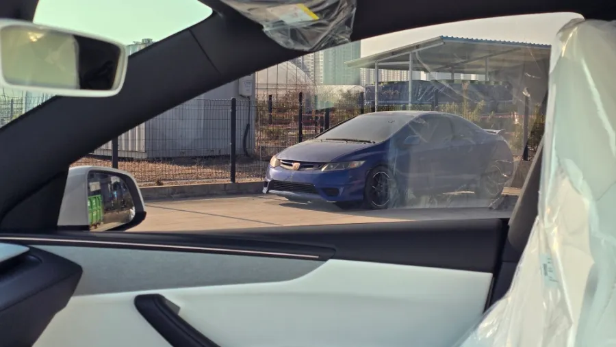Tesla Model 3のカーフィルム施工事例|費用目安・仕上がり 施工写真 2-2