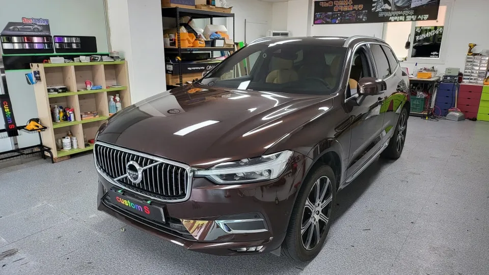 Volvo XC60 Ambient Lighting Review — Cost & Results photo 2