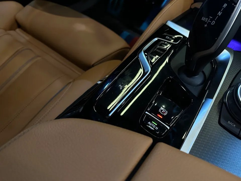BMW 5 Series G30 surround view camera - BMW 5 Series G30 Surround View Camera Installation Review photo 6