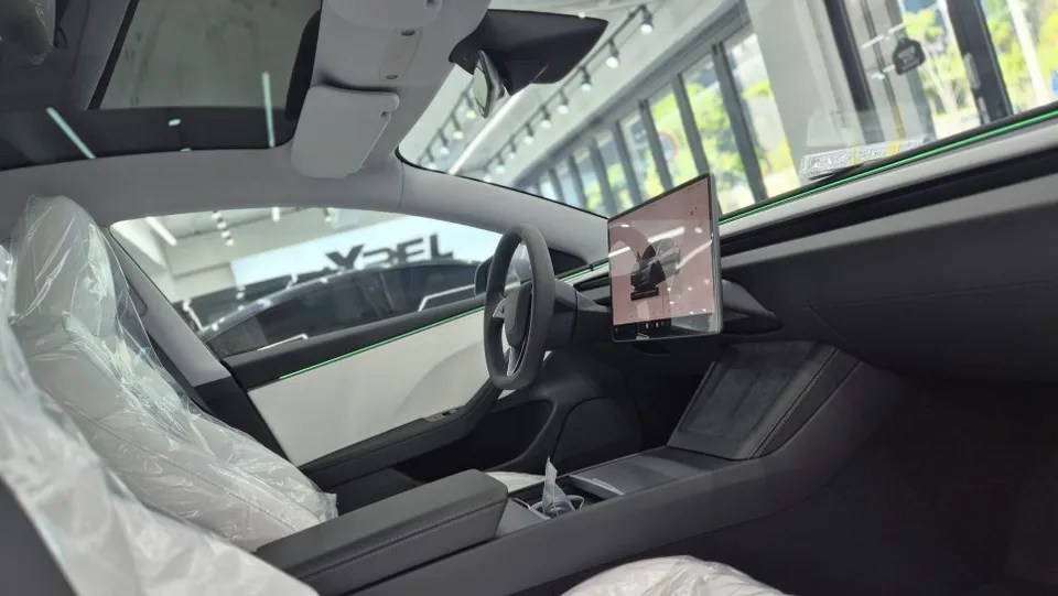 Tesla Model Yのホイールリペア・塗装事例 施工写真 3-2
