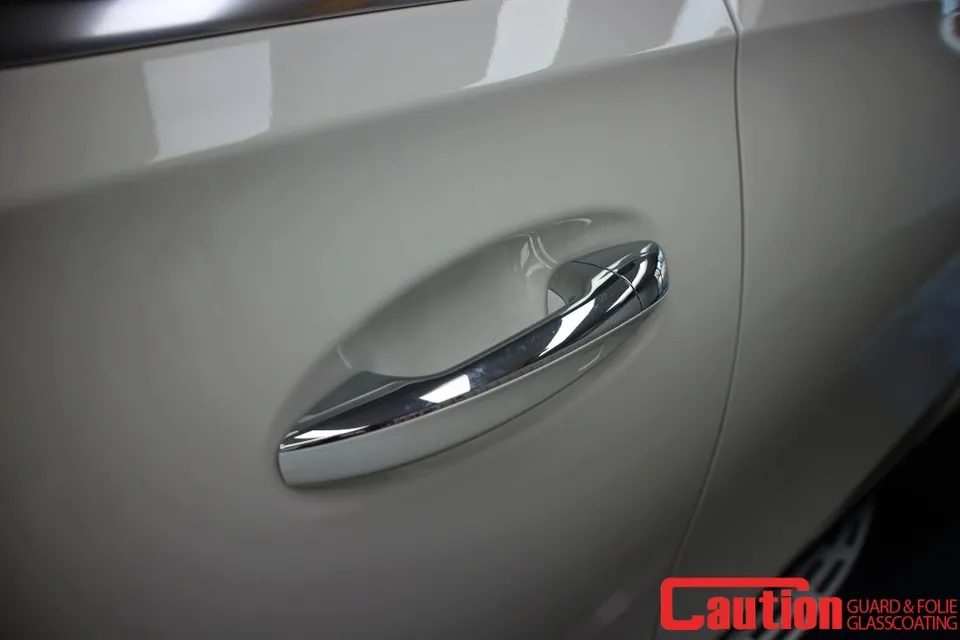 Mercedes-Benz GLS 580のカーラッピング事例 施工写真 5