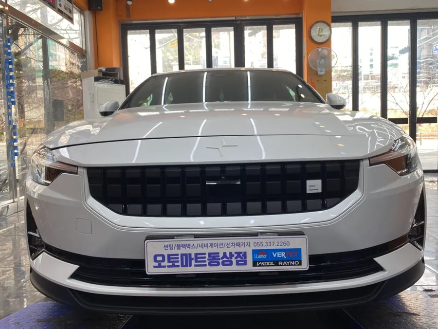Polestar 2 PPF施工事例｜傷防止と美観維持 施工写真 1-3