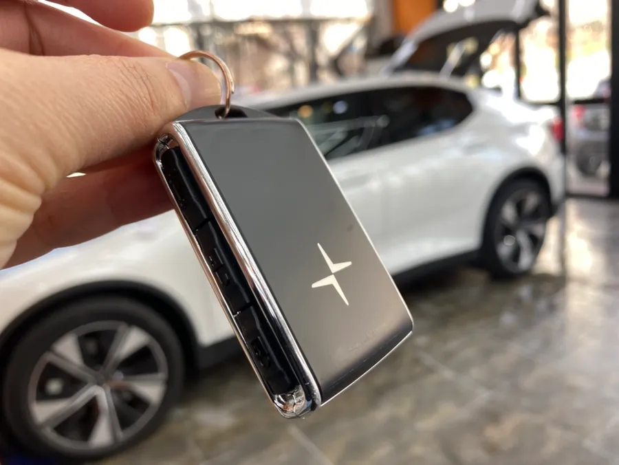 Polestar 2 PPF施工事例｜傷防止と美観維持 施工写真 3-3