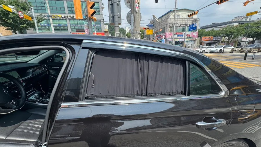 Genesis EQ900 car accessories - Genesis EQ900 Car Curtains Review — Enhanced Privacy & Comfort photo 4