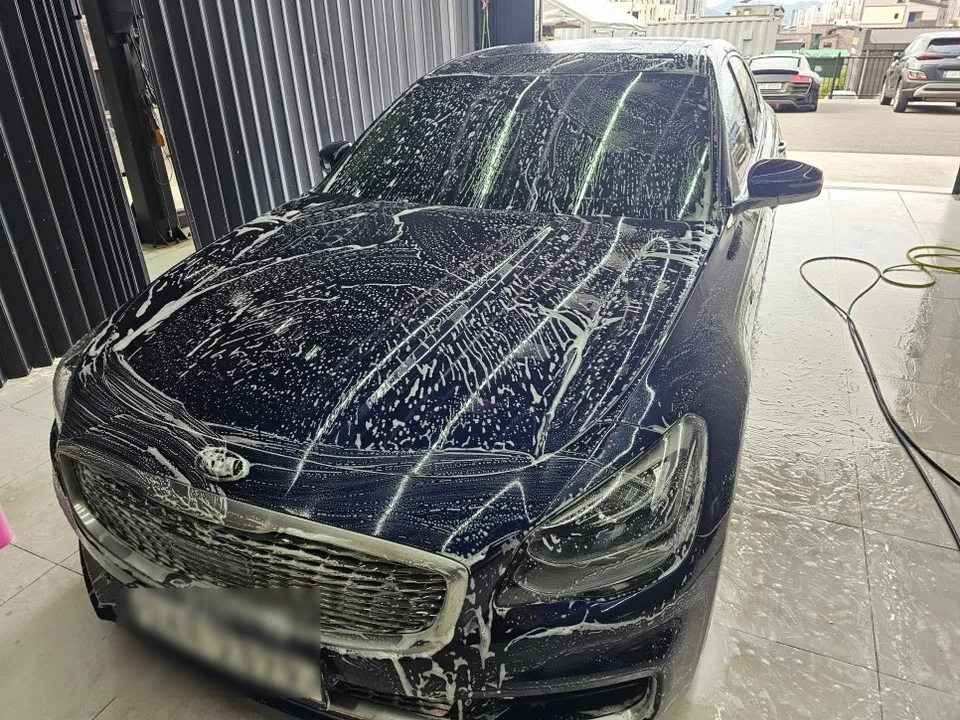 Kia K900 ceramic coating - Kia K900 Ceramic Coating Review: Deep Chroma Blue Shine photo 4