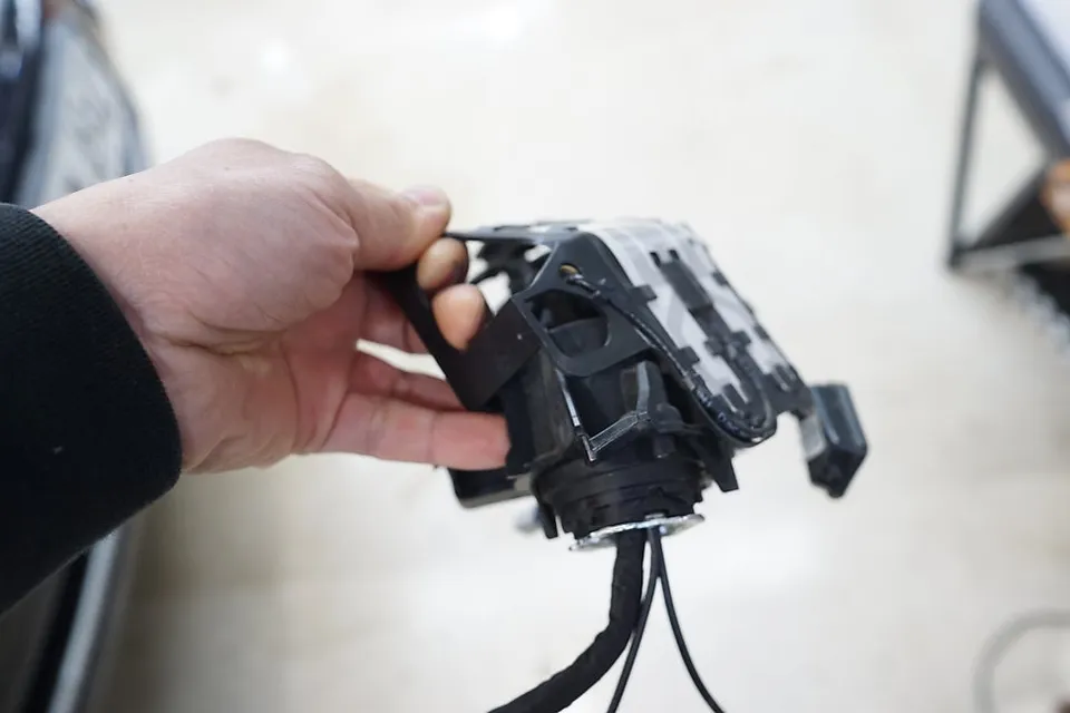 Mercedes-Benz E-Class W213 surround view camera - Mercedes-Benz E-Class Surround View Camera Installation Review photo 3