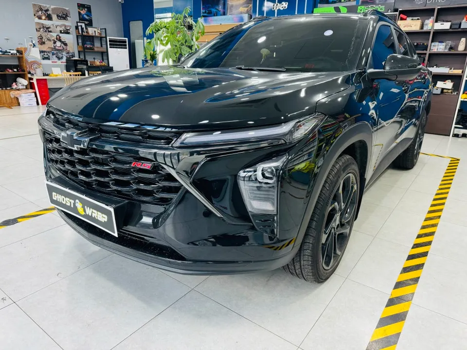 Chevrolet Traxのカーラッピング事例 施工写真 2-1