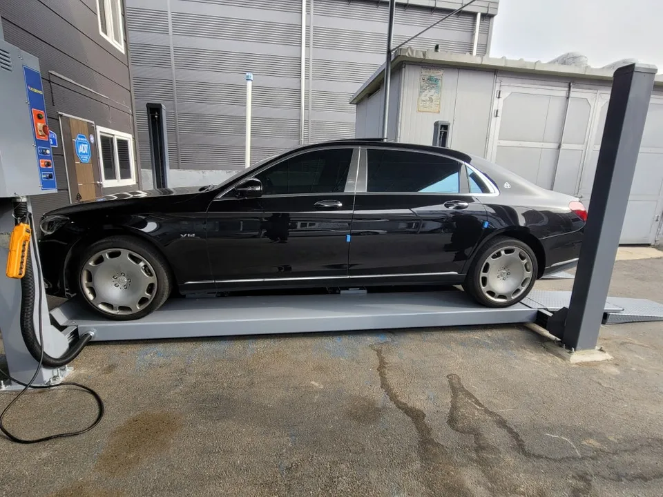 Mercedes-Benz Maybachのホイールリペア・塗装事例 施工写真 5
