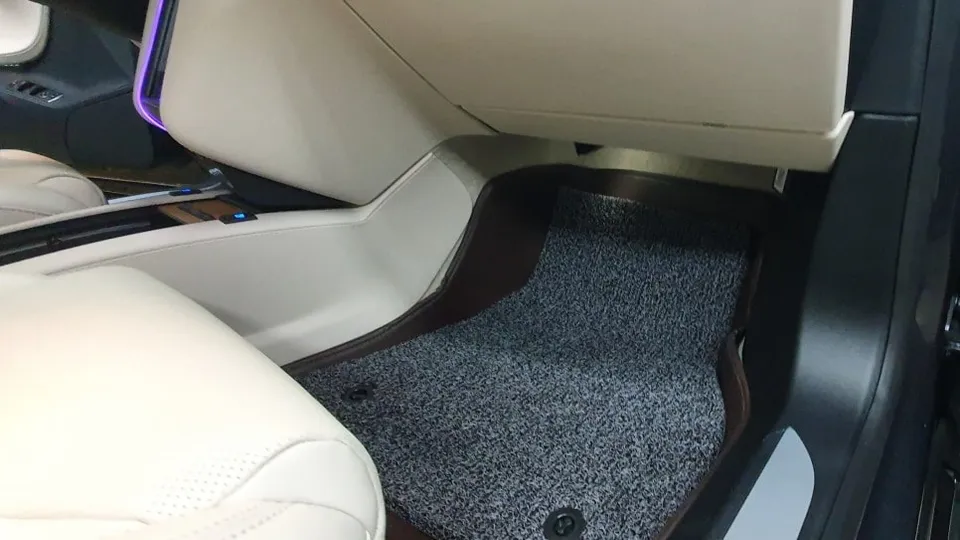 Tesla Model S other - Tesla Model S Ambient Lighting Service Review photo 3