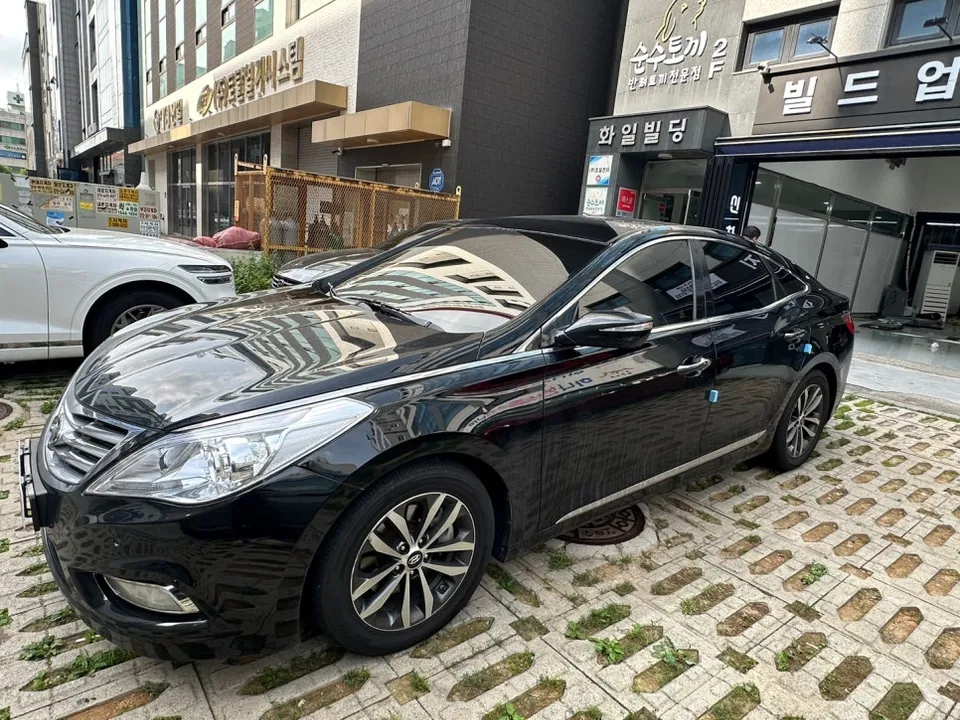 Hyundai Grandeur HGのカーフィルム施工事例 施工写真 1-3