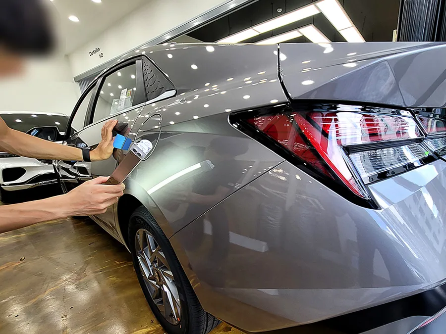 Hyundai Elantra CN7のカーフィルム施工事例|費用目安・仕上がり 施工写真 1-3