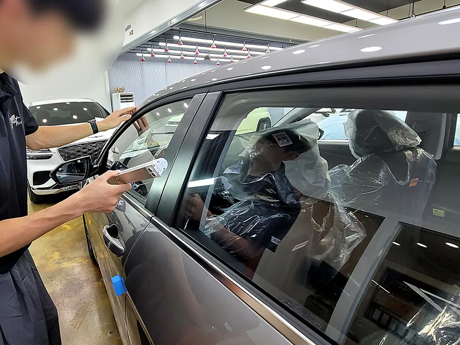 Hyundai Elantra CN7のカーフィルム施工事例|費用目安・仕上がり 施工写真 2-3