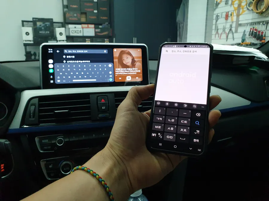 BMW 4 SeriesのAndroid Auto・CarPlay取付事例 施工写真 1-3