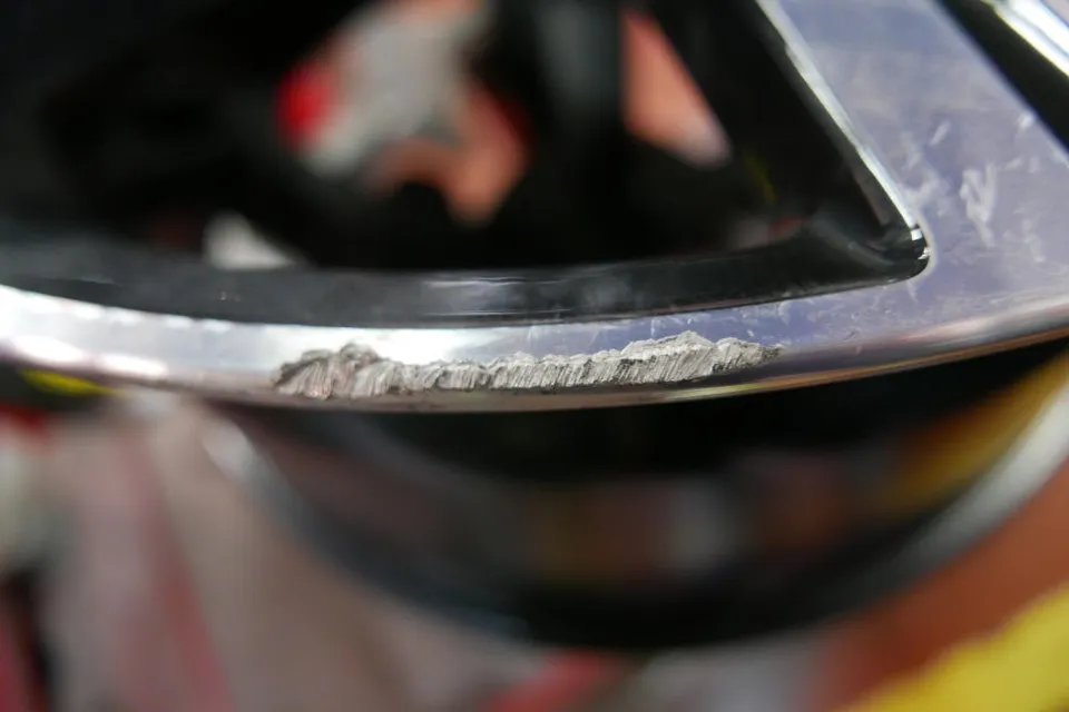 BMW 7 Series G70 wheel repair - BMW 7 Series G70 Wheel Repair Review - Like New Finish photo 4