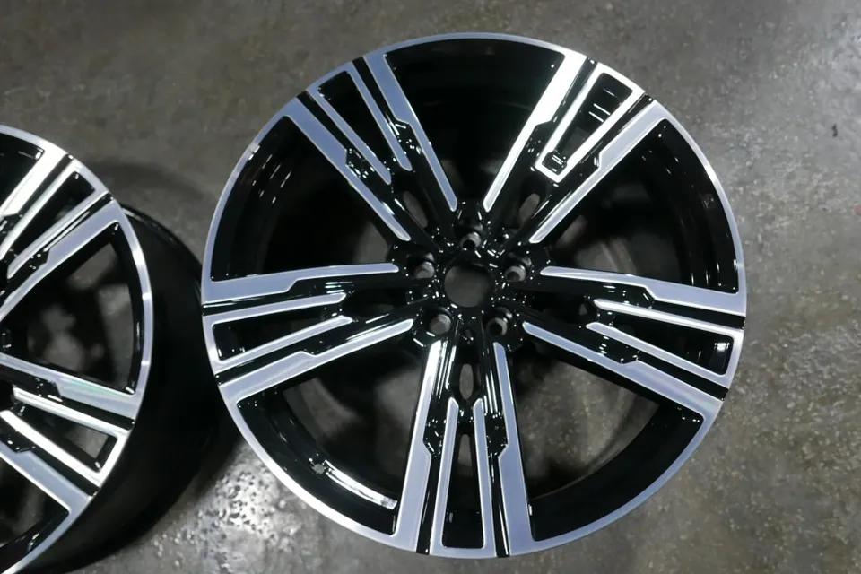 BMW 7 Series G70 wheel repair - BMW 7 Series G70 Wheel Repair Review - Like New Finish photo 6
