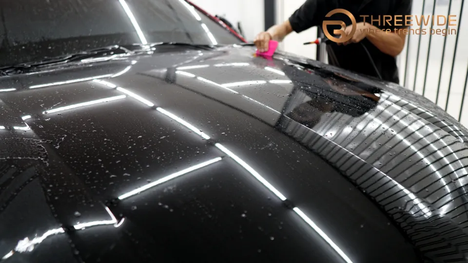 Lamborghini Urus PPF施工事例|ブラックフィルムで高級感を演出 施工写真 3-3