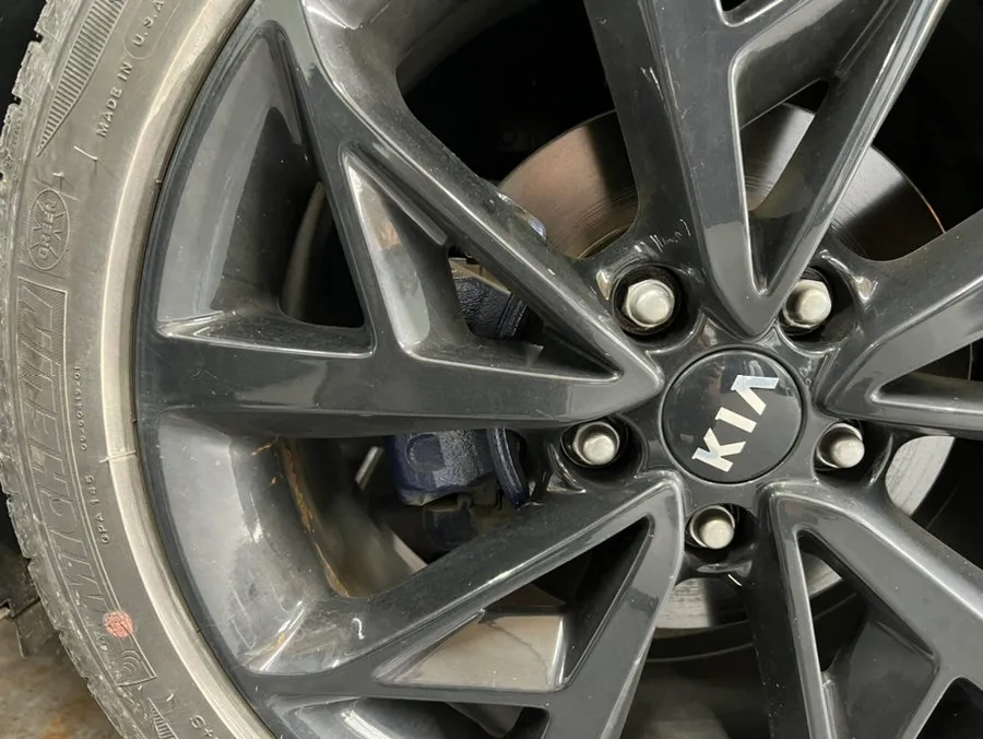 Kia Niro Hybrid wheel repair - Kia Niro Hybrid Wheel Repair & Painting Review photo 4