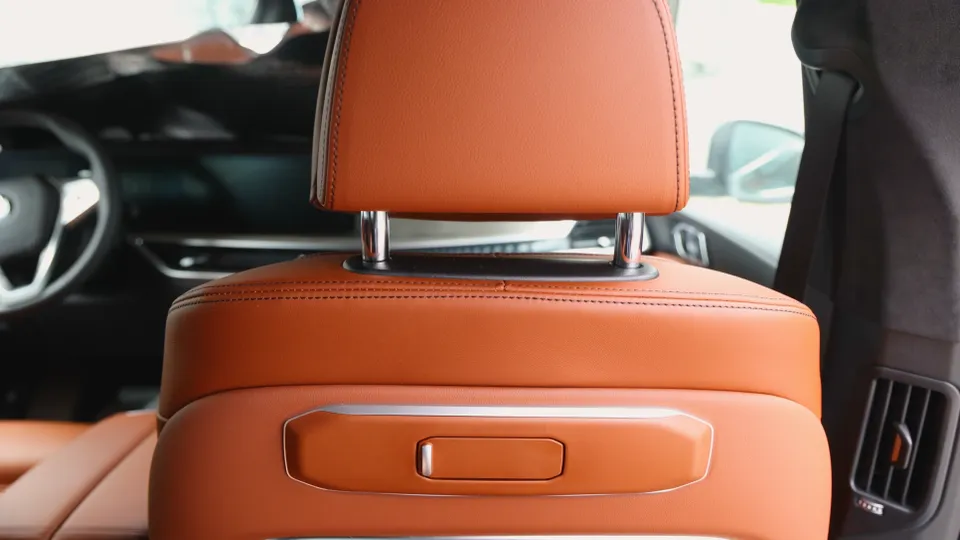 BMW X7 oem options - BMW X7 OEM Options & Factory Upgrades Review — Seamless Android M photo 3