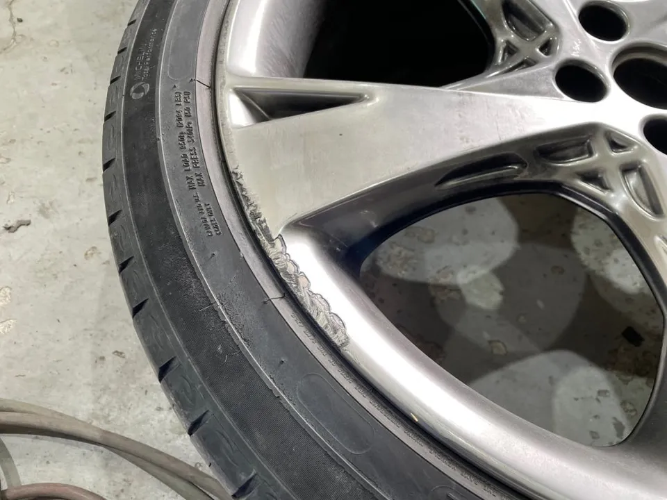 Genesis GV80 wheel repair - Genesis GV80 Wheel Repair Review — Flawless 22-inch Powder Coat photo 5
