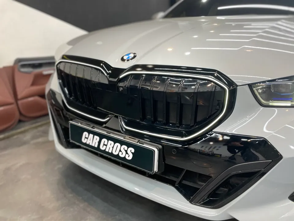 BMW 5 Series G60 PPF施工事例:費用目安と仕上がり 施工写真 2-2