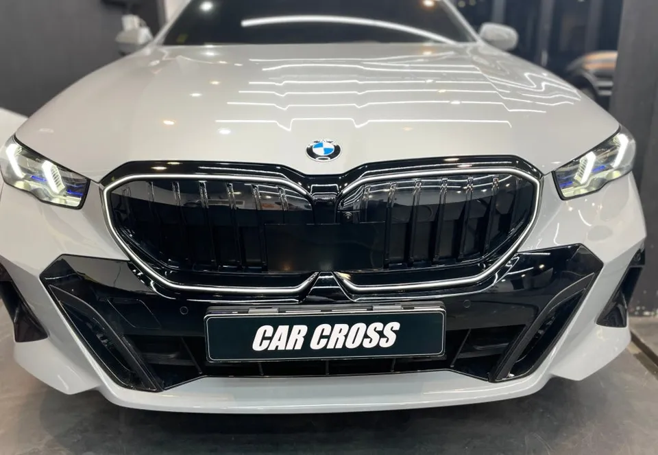 BMW 5 Series G60 PPF施工事例:費用目安と仕上がり 施工写真 3-2
