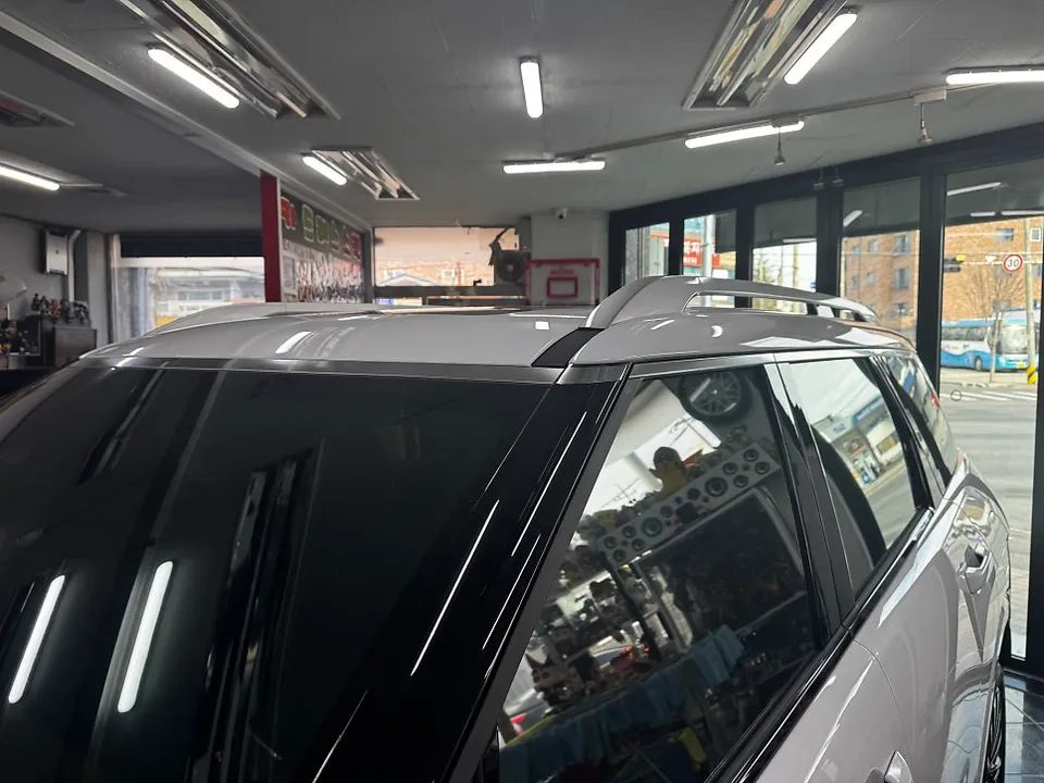 Hyundai Palisadeのカーラッピング事例|クローム除去で高級感UP 施工写真 3-3