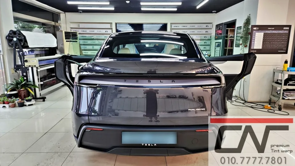 Tesla Model Y window tinting - Tesla Model Y Window Tinting Review: Solar Gard Titanium photo 3
