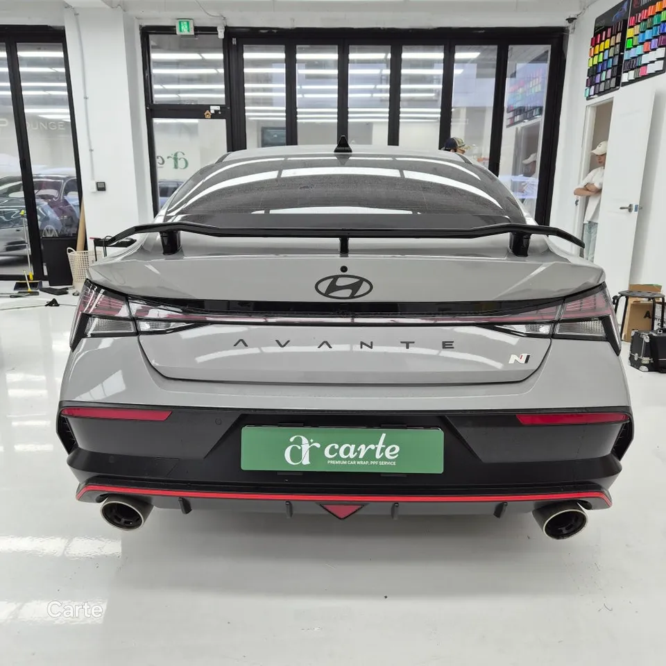 Hyundai Elantra Nのカーラッピング事例|費用目安・仕上がり 施工写真 2-1