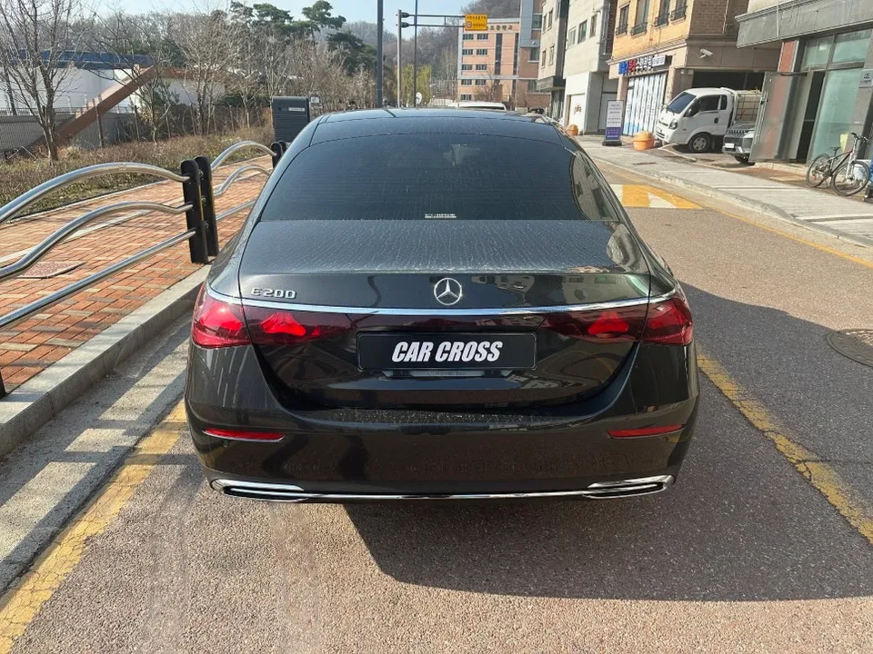 メルセデス・ベンツ Eクラス W213 PPF施工事例|費用目安・仕上がり 施工写真 3-1