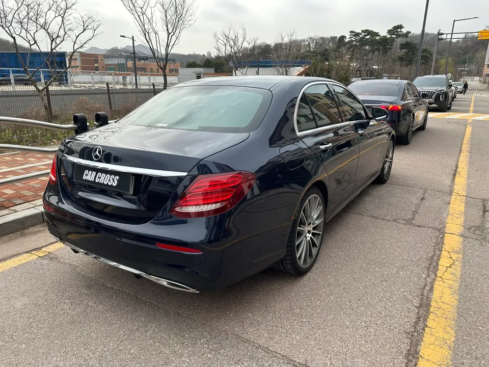 Mercedes-Benz E-Class W213 vinyl wrap - Mercedes-Benz E-Class W213 Vinyl Wrap Review: Cost & Results photo 3
