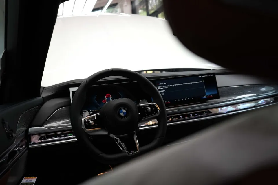 BMW 7 Series wrap ppf package - BMW 7 Series Wrap PPF Combo Review: Stunning Dual-Tone Transforma photo 3