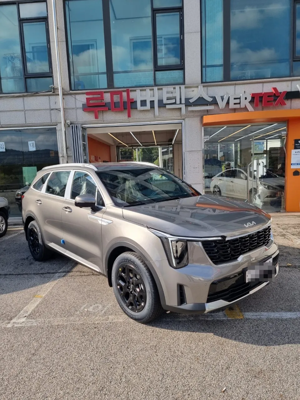 Kia Sorentoのカーフィルム施工事例｜費用目安・仕上がり 施工写真 1-1