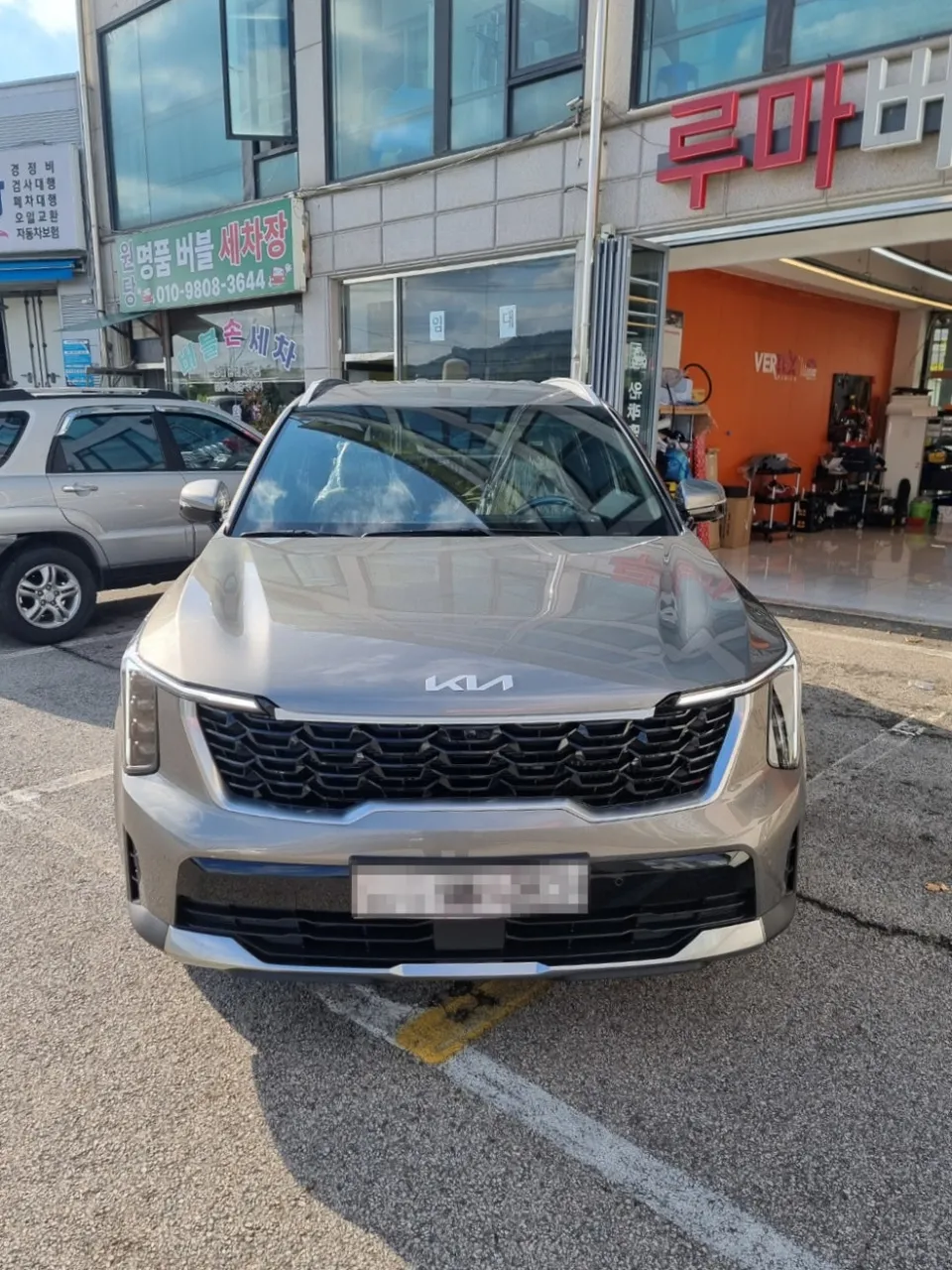 Kia Sorentoのカーフィルム施工事例｜費用目安・仕上がり 施工写真 2-1