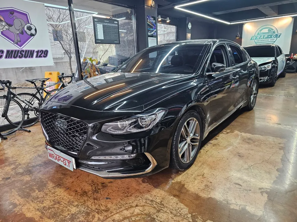 Hyundai Grandeur IGのカーラッピング事例｜クローム除去と仕上がり 施工写真 3-1