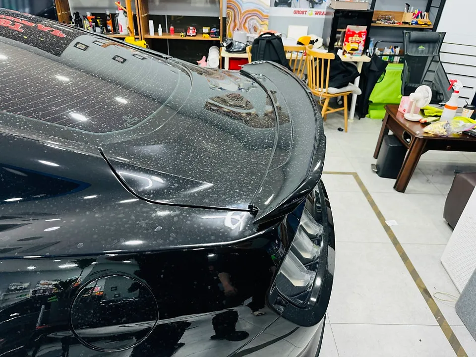 Ford Mustangのカーラッピング事例｜費用目安・仕上がり 施工写真 1-2