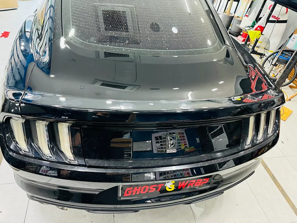 Ford Mustangのカーラッピング事例｜費用目安・仕上がり 施工写真 1-3