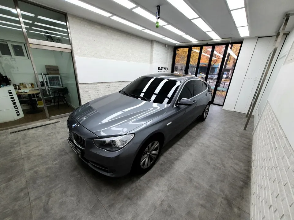 BMW 5 Series interior customization - BMW 5 Series Interior Customization Review photo 3