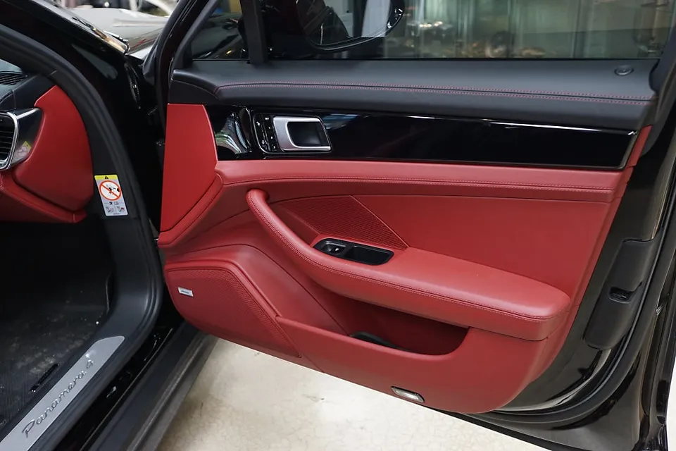 Porsche Panamera 971 oem options - Porsche Panamera Soft Close Doors Review - Added OEM Option photo 4