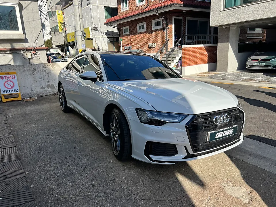 Audi A6のカーラッピング事例｜クローム除去とルーフブラックPPF 施工写真 3-2