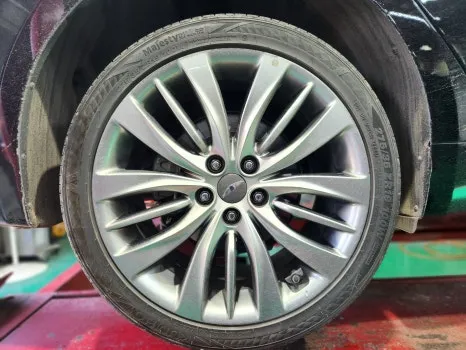 BMWのホイールリペア・塗装事例 施工写真 3-1