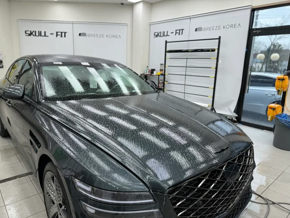 Genesis G80のPPF施工事例|無光フィルムの仕上がり 施工写真 1-2