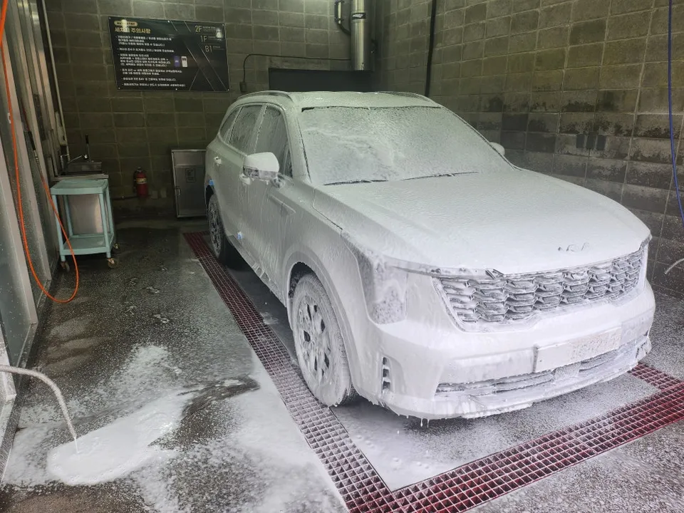 Kia Sorento PPF施工事例｜費用目安と仕上がり 施工写真 3-1