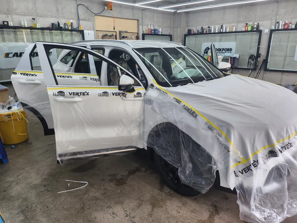 Kia Sorento PPF施工事例｜費用目安と仕上がり 施工写真 1-3