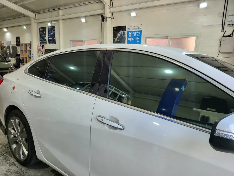 Chevrolet Malibuのカーフィルム施工事例|費用目安・仕上がり 施工写真 3-2