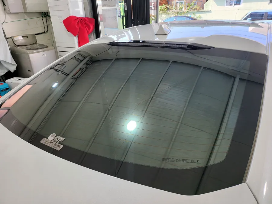 Chevrolet Malibuのカーフィルム施工事例|費用目安・仕上がり 施工写真 2-3