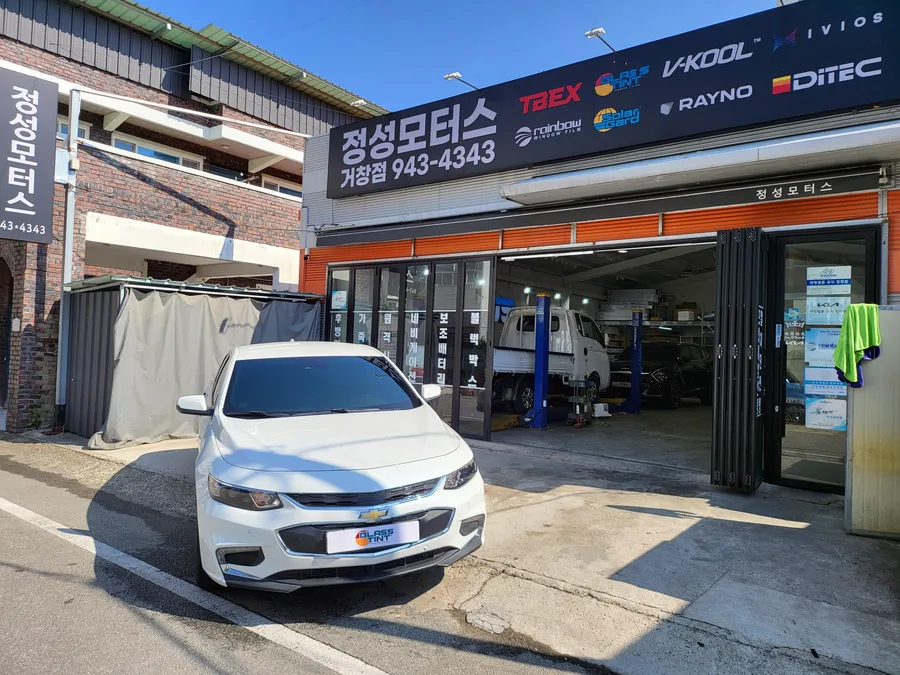 Chevrolet Malibuのカーフィルム施工事例|費用目安・仕上がり 施工写真 3-3