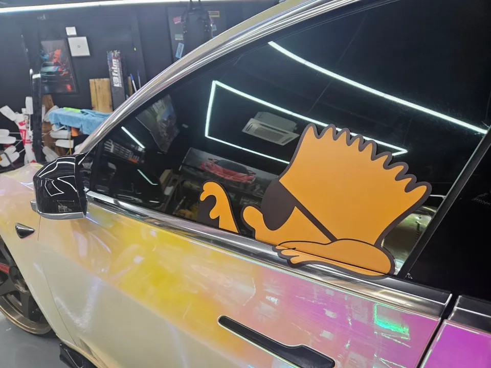 Tesla Model 3のカーラッピング事例|費用目安・仕上がり 施工写真 2-1