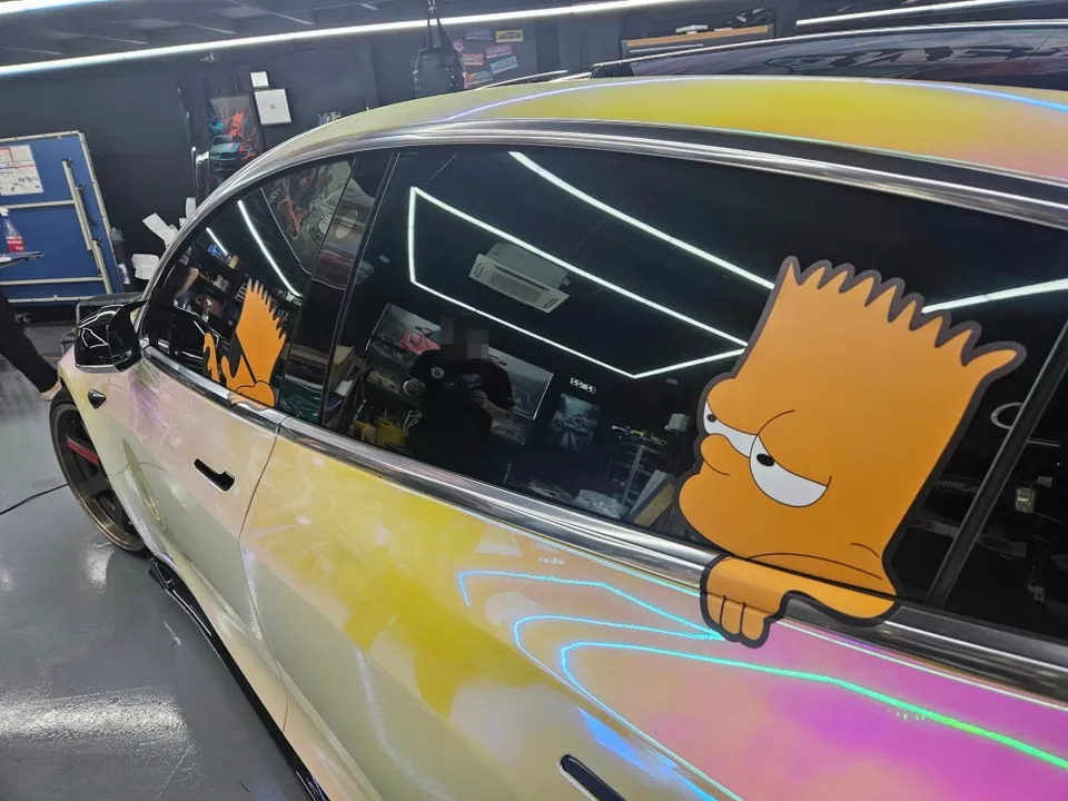 Tesla Model 3のカーラッピング事例|費用目安・仕上がり 施工写真 3-3